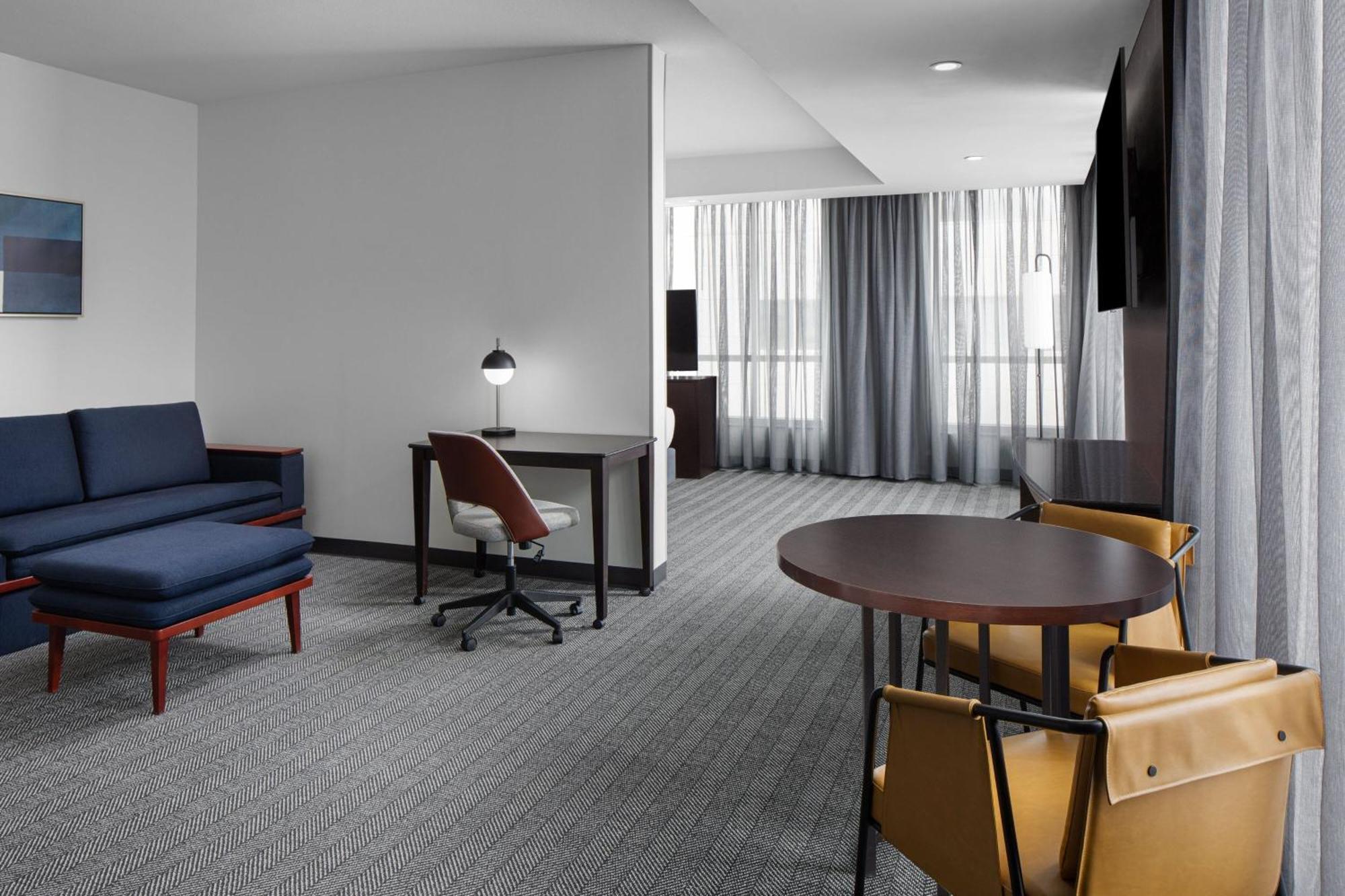 คอร์ตยาร์ด คลีฟแลนด์ ยูนิเวอร์ซิตี้ เซอร์เคิล Hotel ภายนอก รูปภาพ